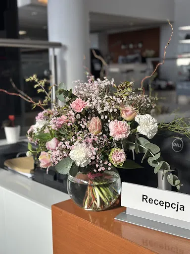 Kwiatomat 24h/7, bukiety z kwiaciarni przez cała dobę